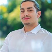 Étudiant spécialisé dans les Mathématiques, l’Informatique et l’Anglais.